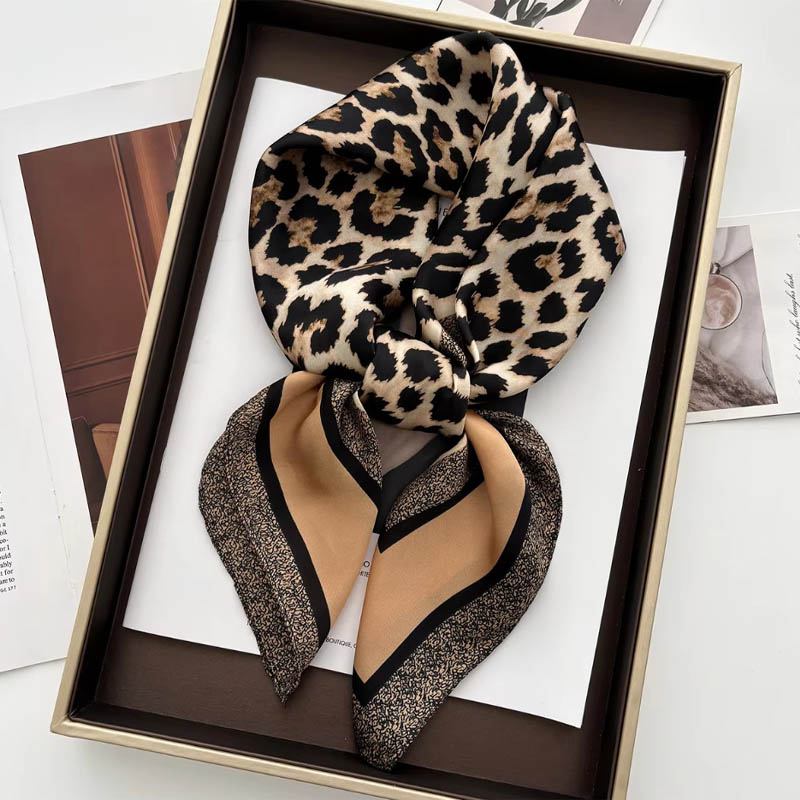 Face Scarf Mask - الفاخرة ليوبارد طباعة الإناث الساتان وشاح
