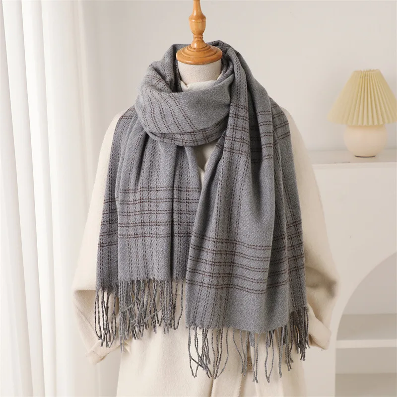 وشاح شتوي دافئ مزين بالشرابات  - مراجعة Woven Scarf Blanket وسعره