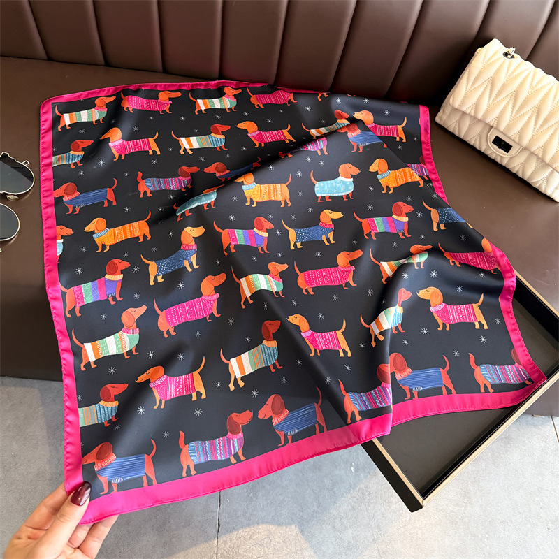 وشاح باندانا أنيق بطبعة كلب ال - مراجعة Scarf Silk Square وسعره