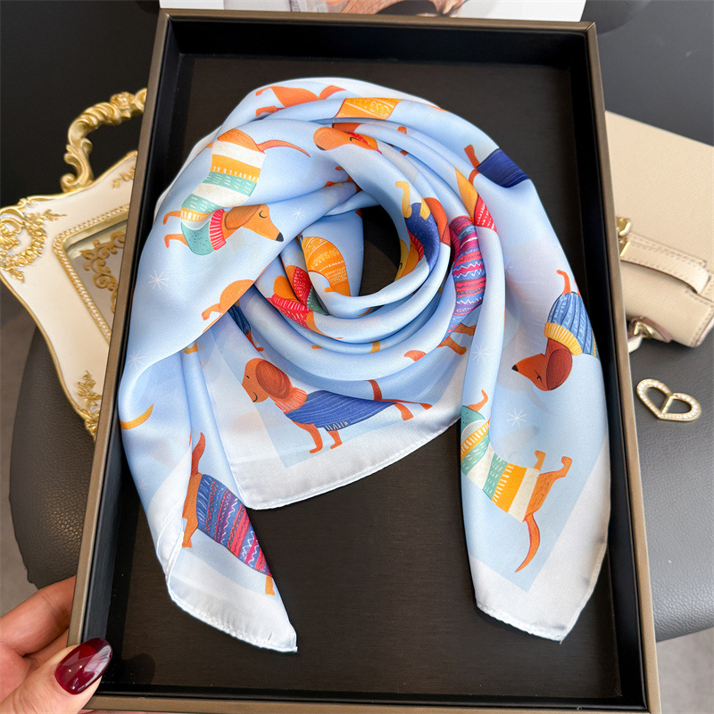 وشاح باندانا أنيق بطبعة كلب ال - مراجعة Scarf Silk Square وسعره